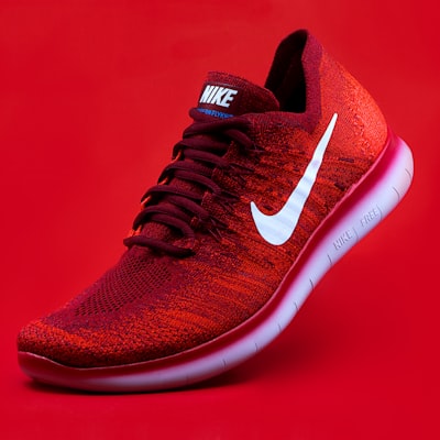 Nike ZoomX Vaporfly NEXT% 2 碳板竞速跑鞋产品展示